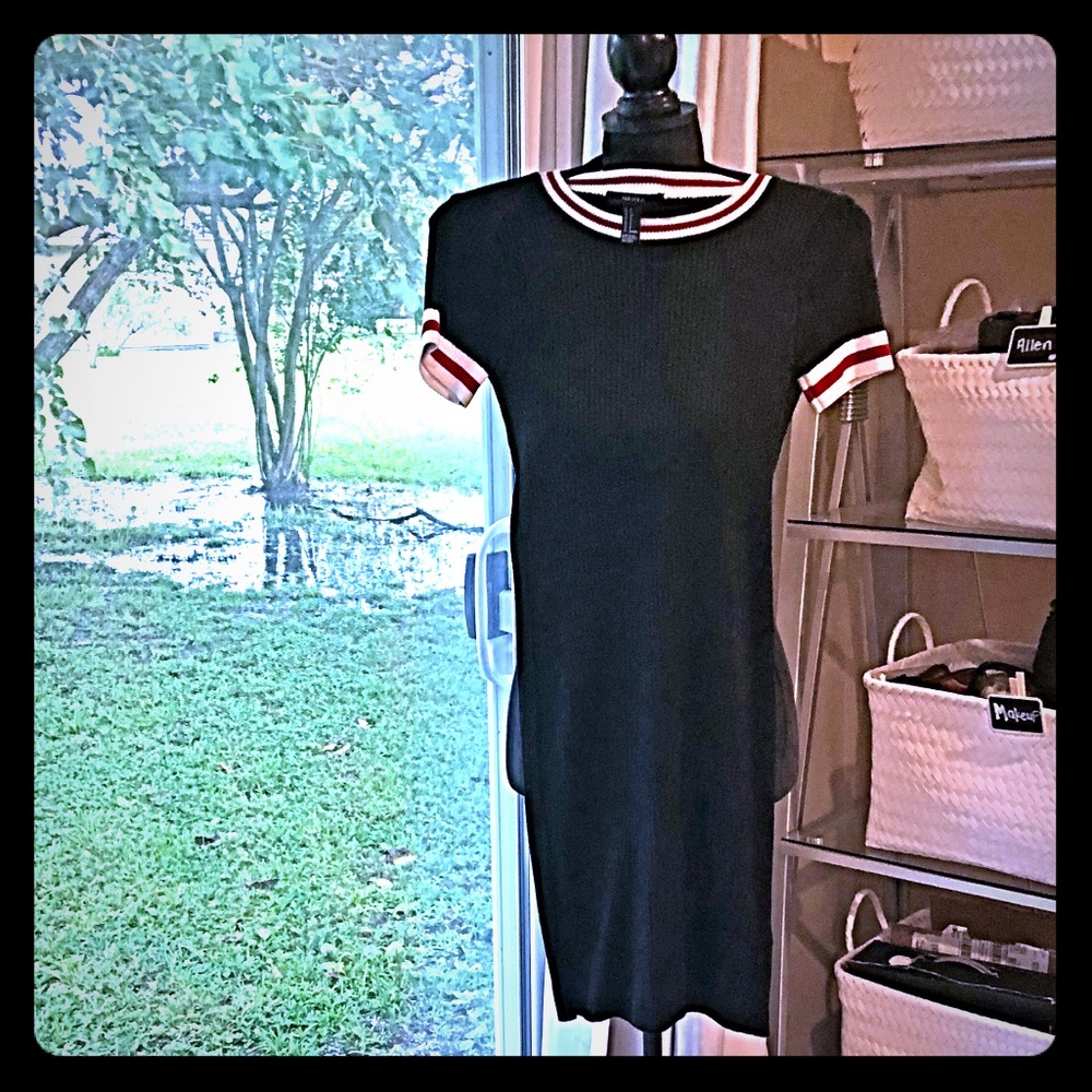 Forever 21 black fitted midi dress small